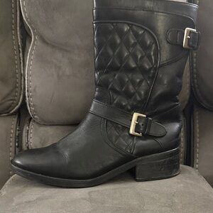 Elegant Black Quilted Heeled Boots
